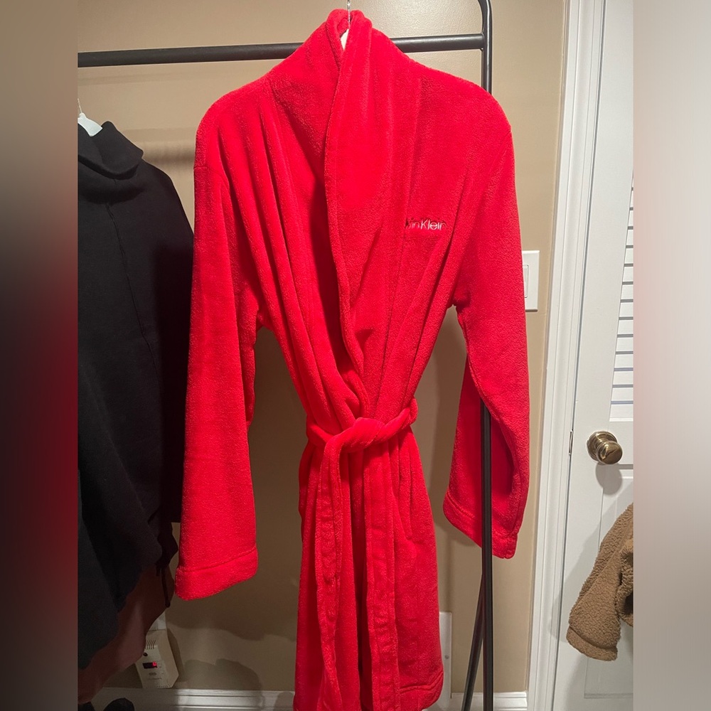 NWOT Calvin Klein Robe